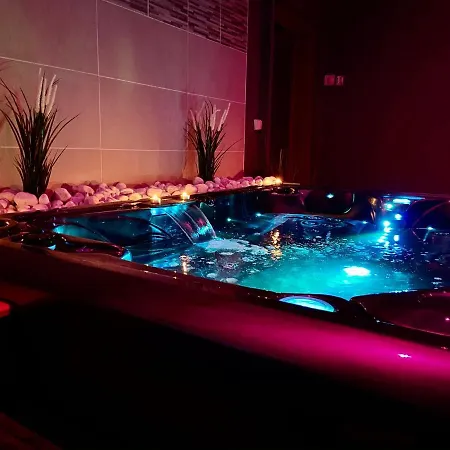 Hotel del amor Avec Jacuzzi Et Sauna Privée *
