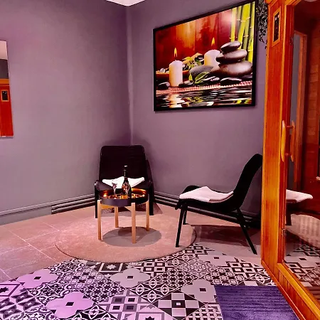 Romantiskt hotell Avec Jacuzzi Et Sauna Privee Évreux