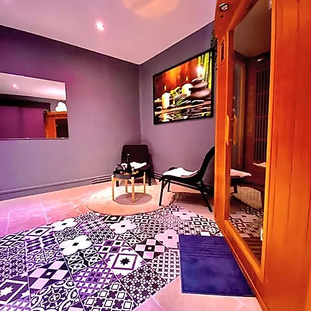 Love hotel Avec Jacuzzi Et Sauna Privee *