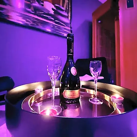 Avec Jacuzzi Et Sauna Privee